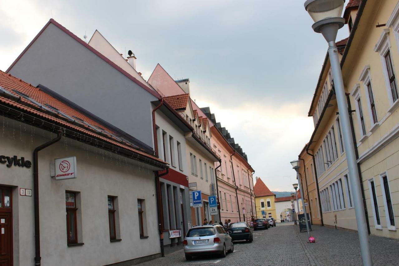 Centrum Apartman S- dom Apartment Bardejov Exterior foto